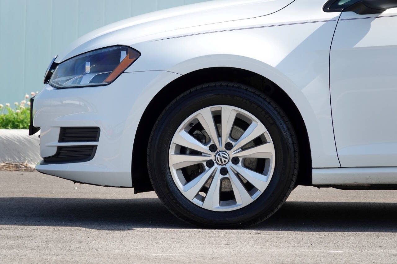 Used 2015 Volkswagen Golf TDI S FWD image 11
