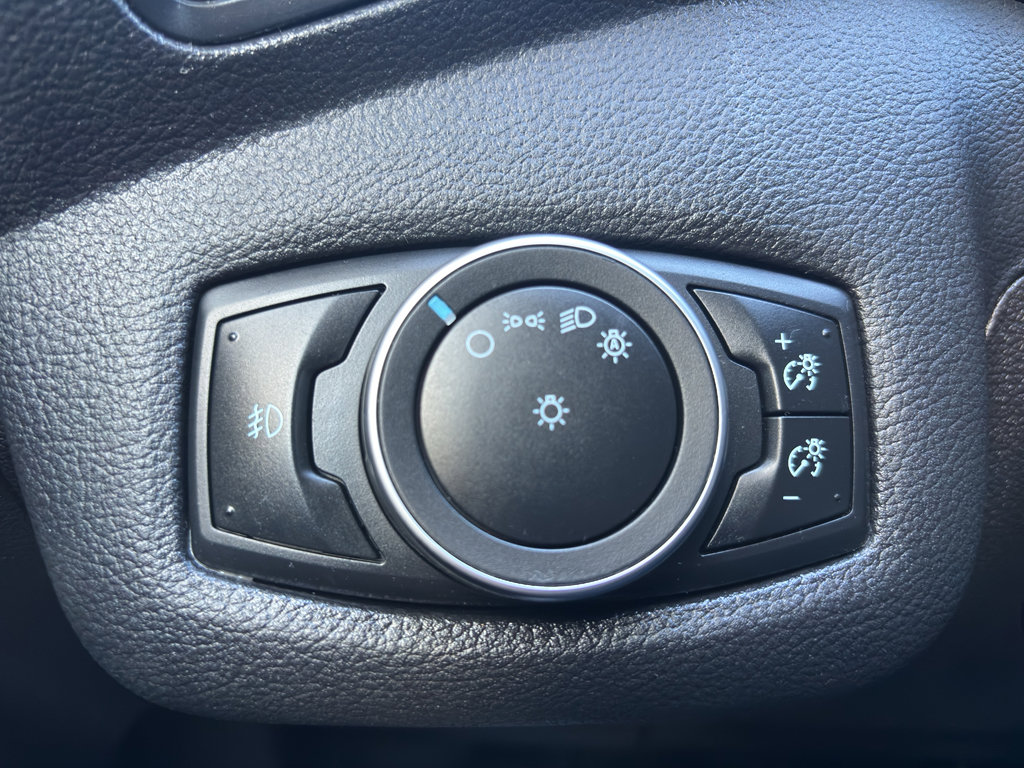 Used 2015 Ford Escape SE AWD/4WD image 26