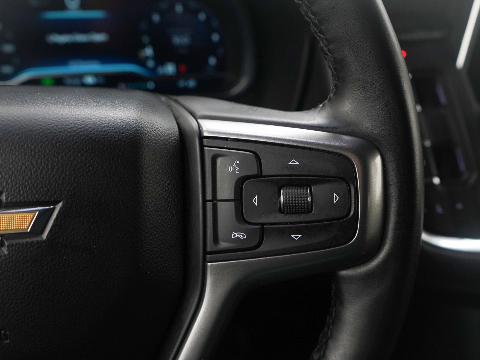 Used 2024 Chevrolet Tahoe Premier AWD/4WD image 30