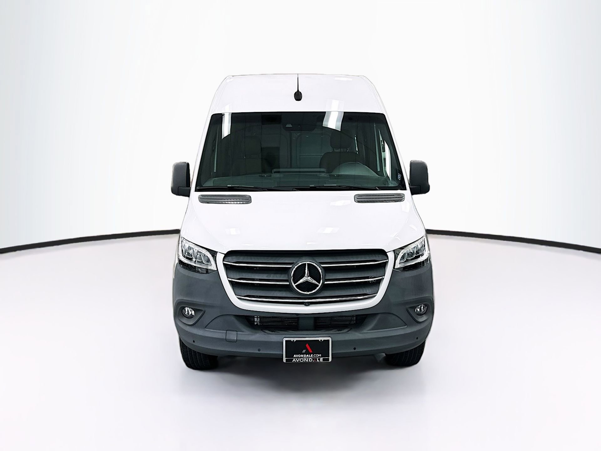 Used 2023 Mercedes-Benz Sprinter 144 Cargo image 2