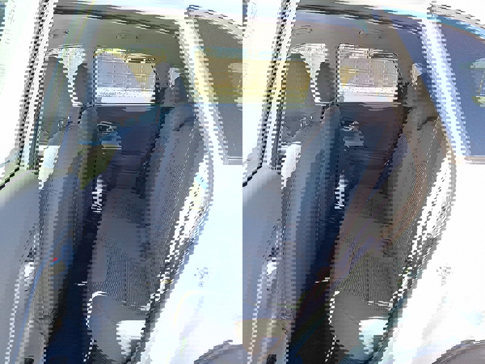 Used 2017 Kia Niro FE image 11