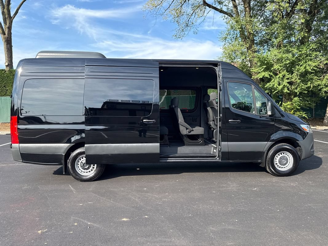 Used 2025 Mercedes-Benz Sprinter 2500 image 23