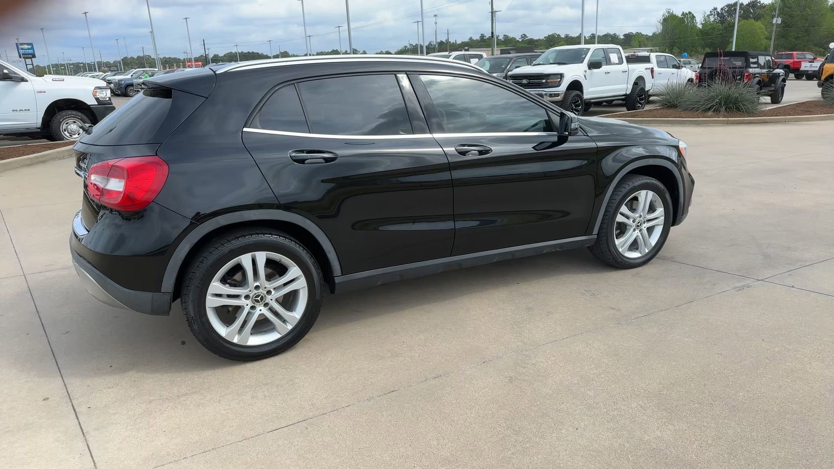 Used 2018 Mercedes-Benz GLA 250 4MATIC image 9
