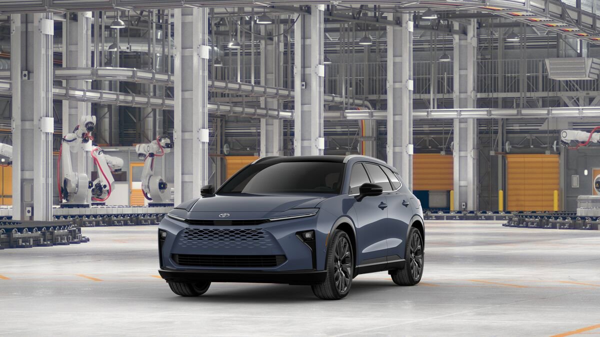 New 2025 Toyota Crown Signia