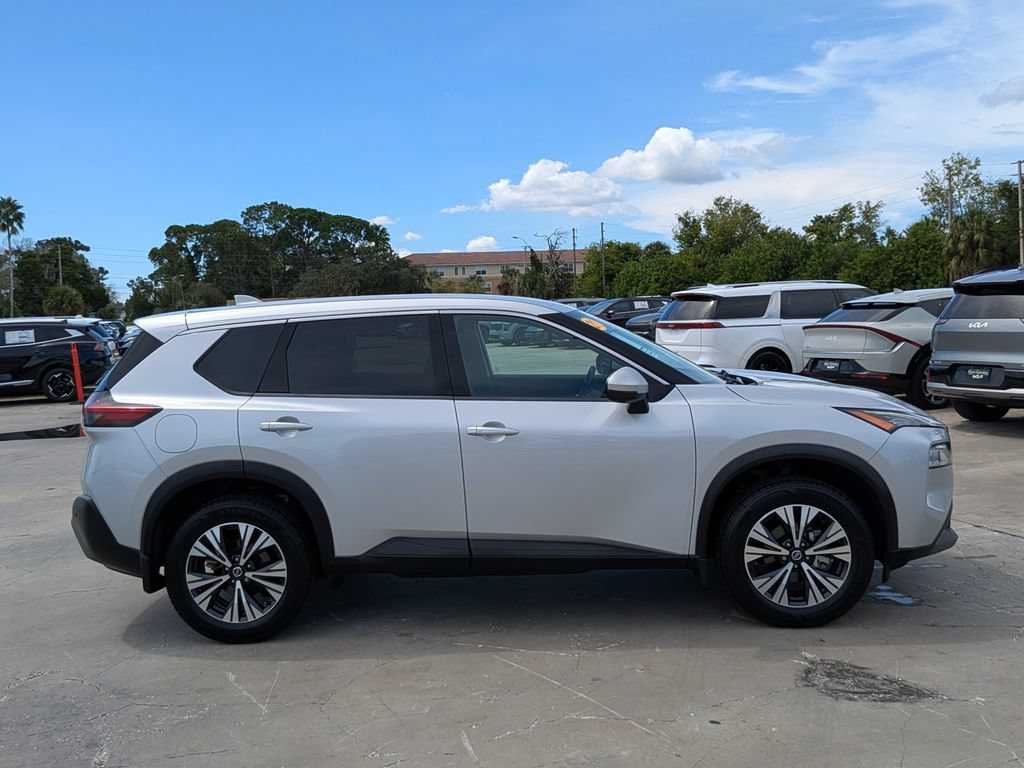 Used 2021 Nissan Rogue SV FWD image 9