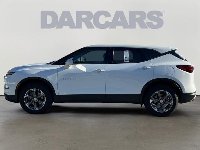 Used 2023 Chevrolet Blazer LT image 3