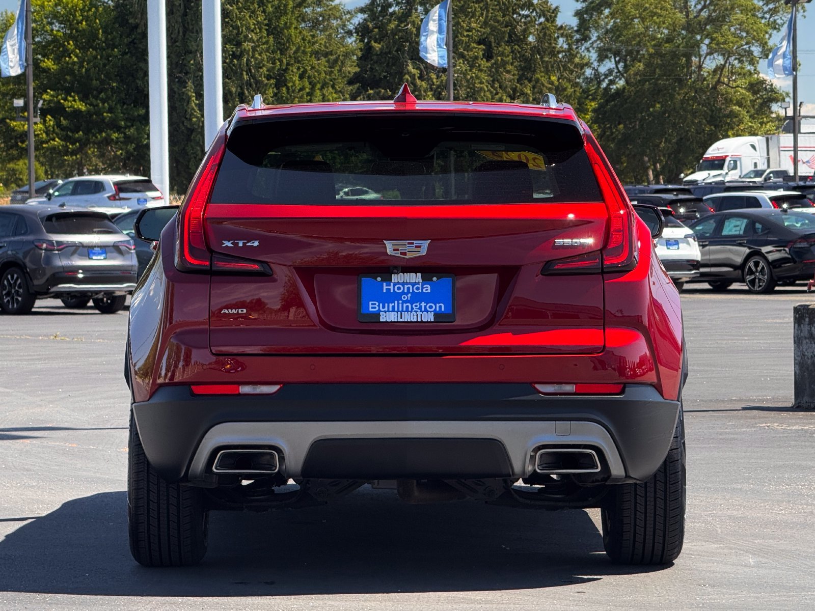 Used 2023 Cadillac XT4 Premium Luxury AWD/4WD image 4