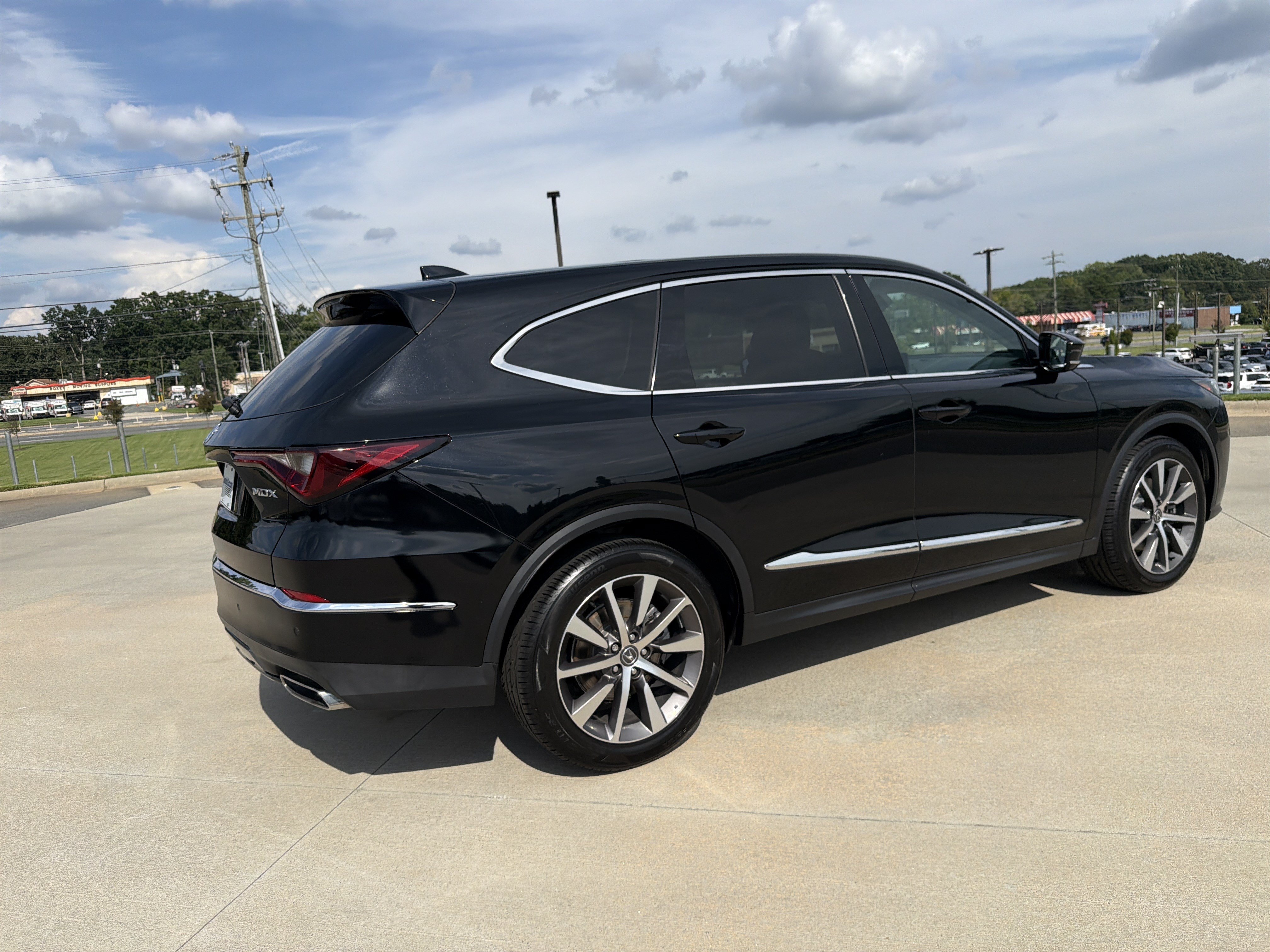 Certified 2025 Acura MDX w/ Technology Package FWD image 30