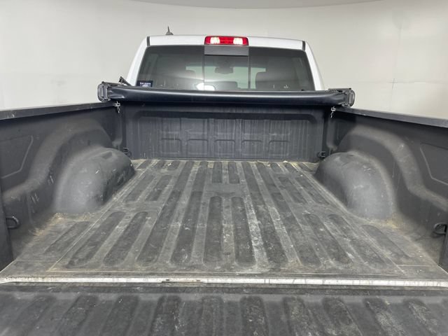 Used 2020 RAM 1500 Classic SLT w/ Luxury Group RWD image 13
