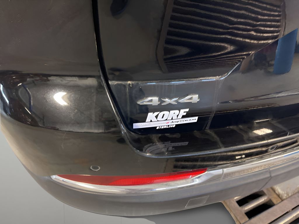 Used 2023 Jeep Grand Cherokee Limited image 31