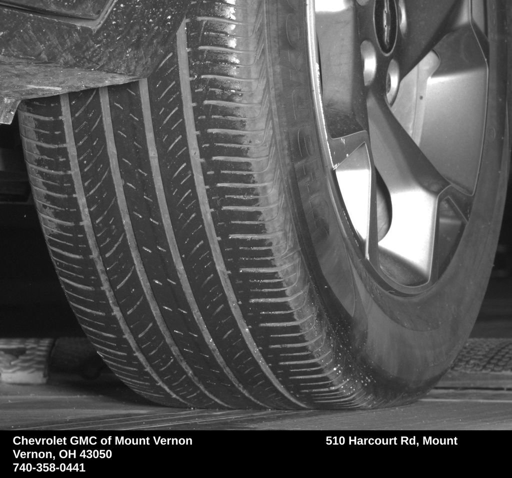 Used 2025 Chevrolet Trax LT FWD image 15