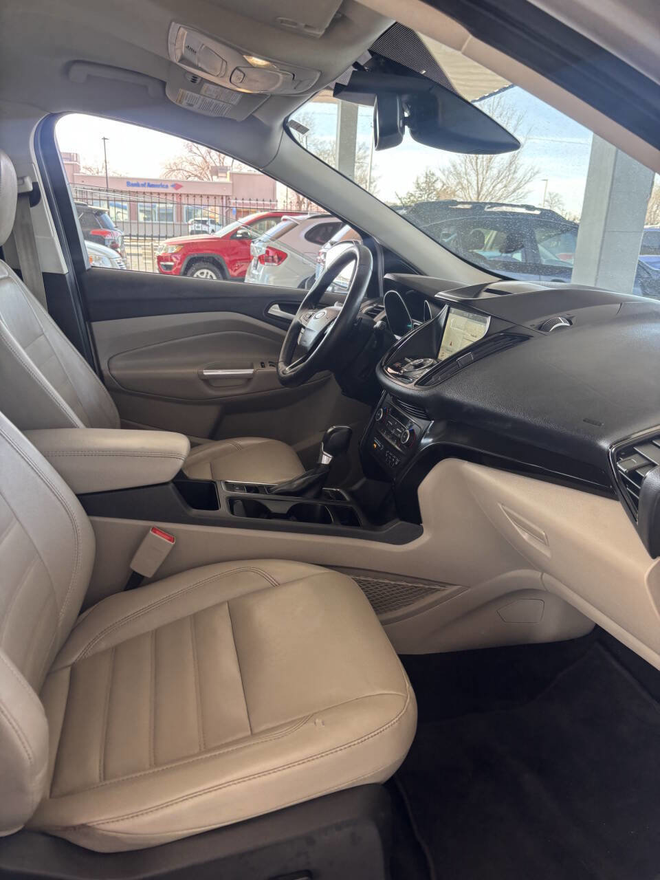 Used 2018 Ford Escape Titanium w/ Ford Safe & Smart Package image 17