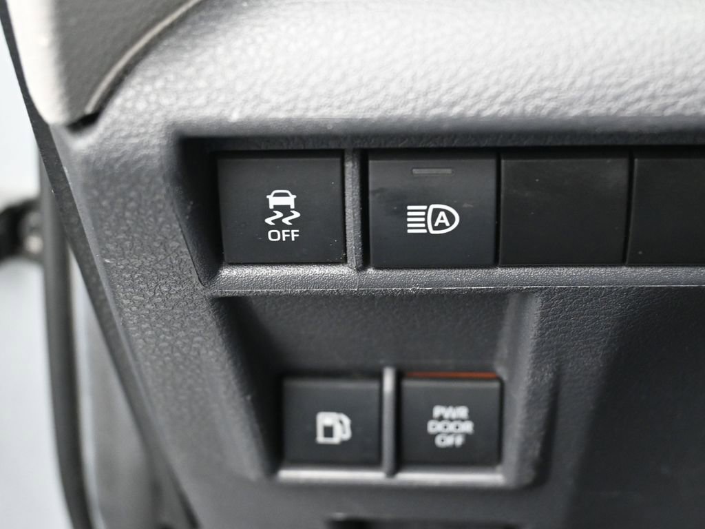 Certified 2024 Toyota Sienna LE image 16