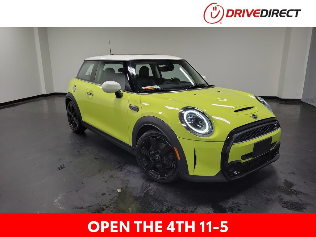 Used 2023 MINI Cooper S FWD image 1