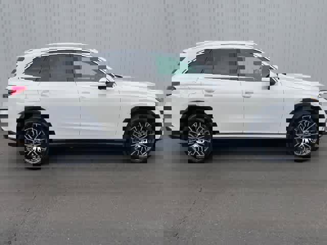 Used 2026 Mercedes-Benz GLC 300 image 7