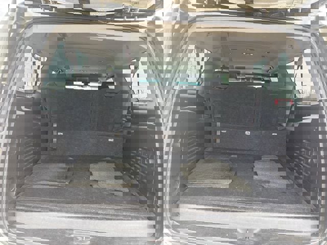 Used 2016 Chevrolet Suburban LS RWD image 6