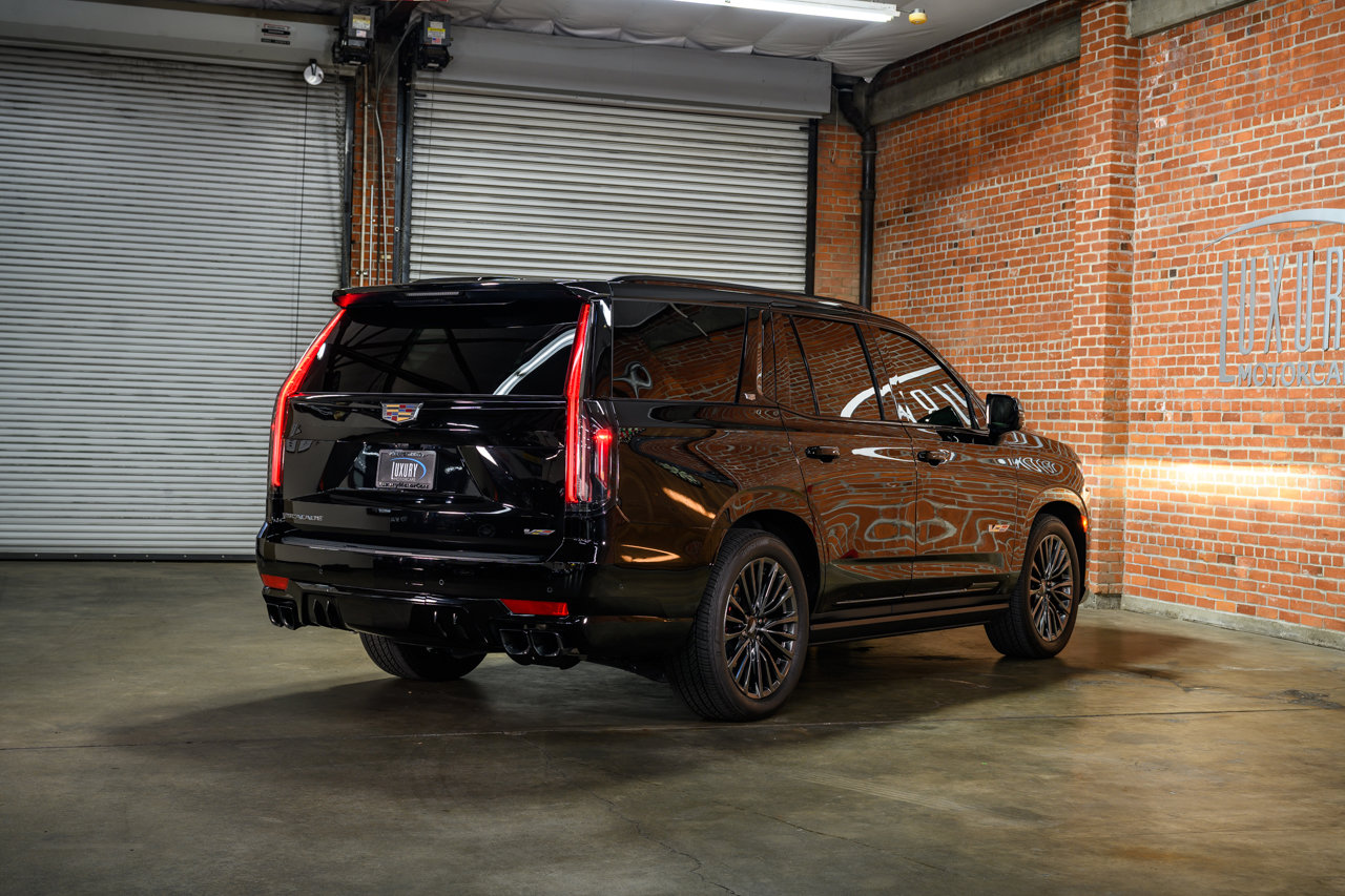 Used 2024 Cadillac Escalade V w/ LPO, Floor Liner Package image 2