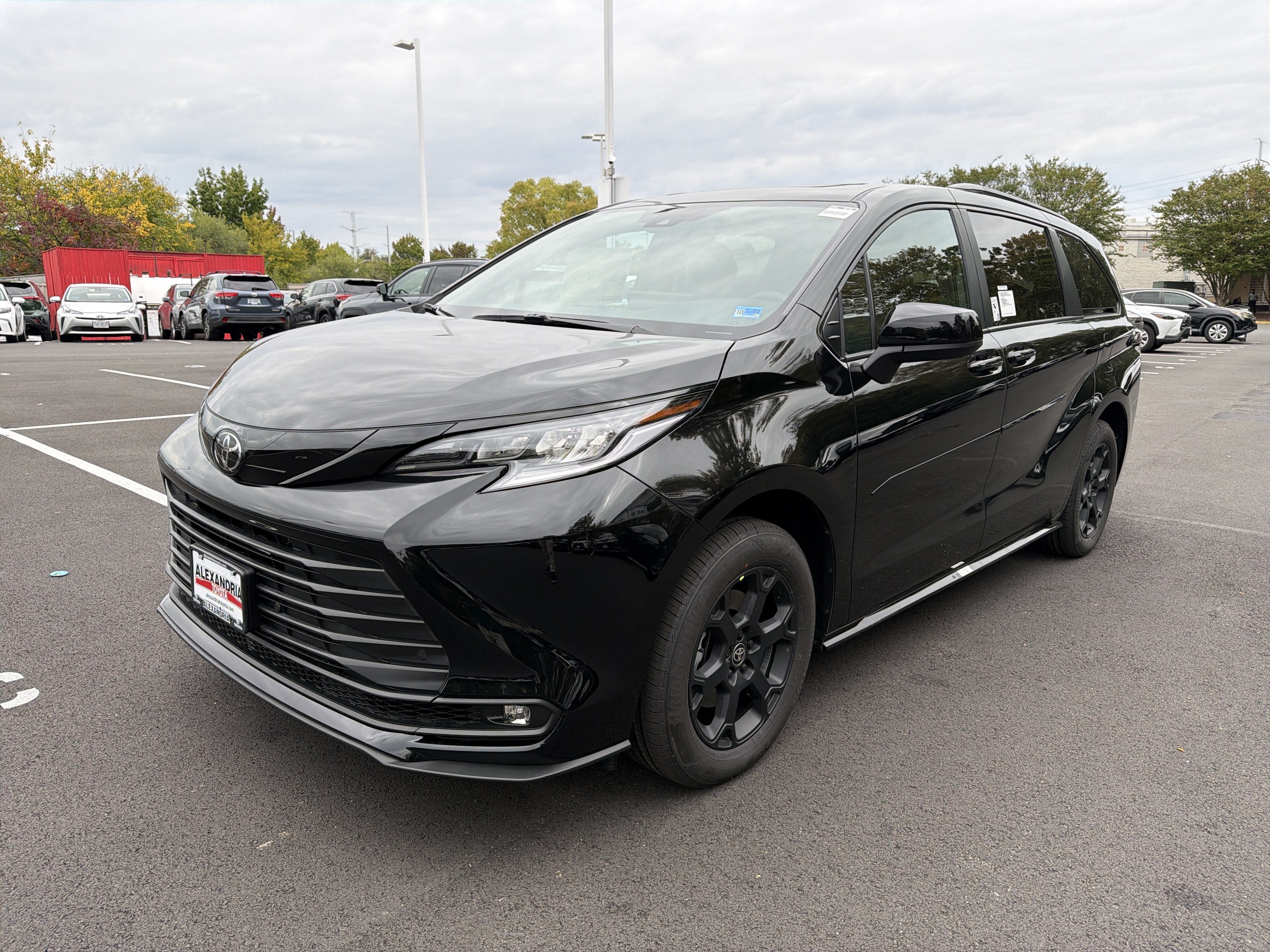 New 2026 Toyota Sienna AWD image 1