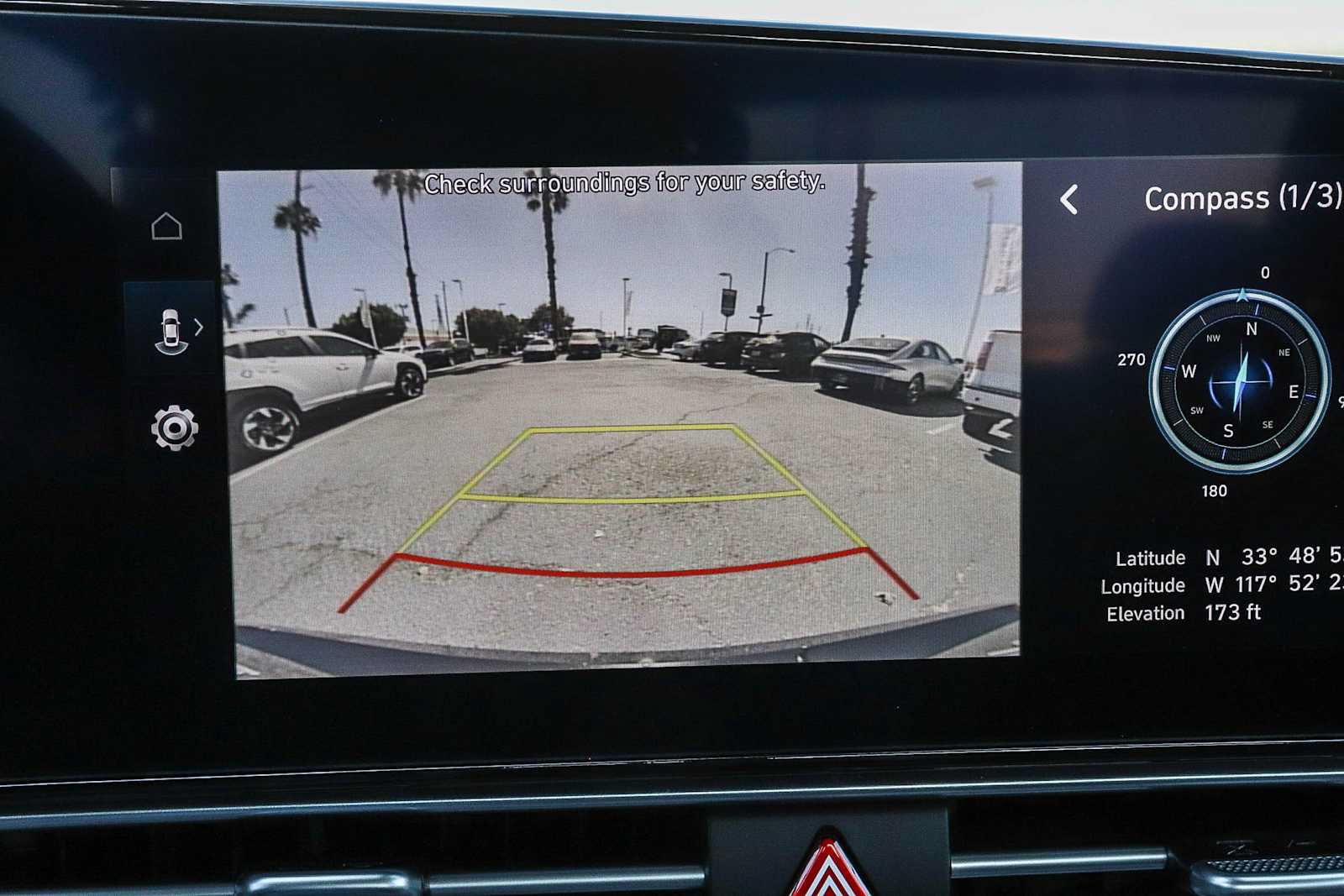 Used 2025 Hyundai Elantra SEL FWD image 33