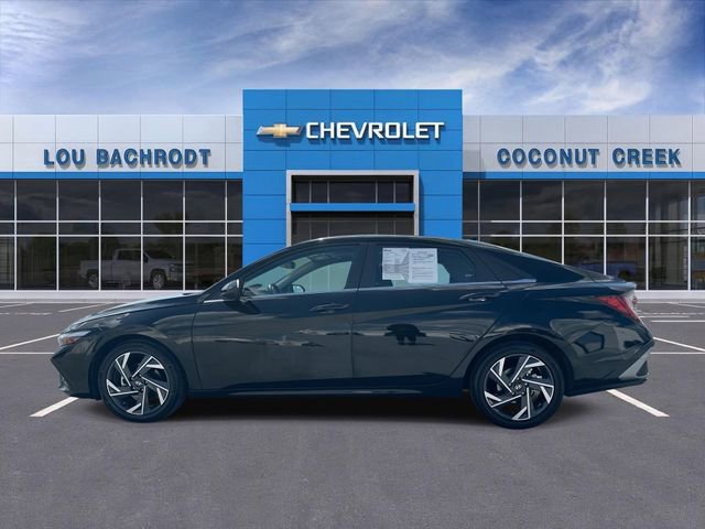 Used 2025 Hyundai Elantra SEL image 5