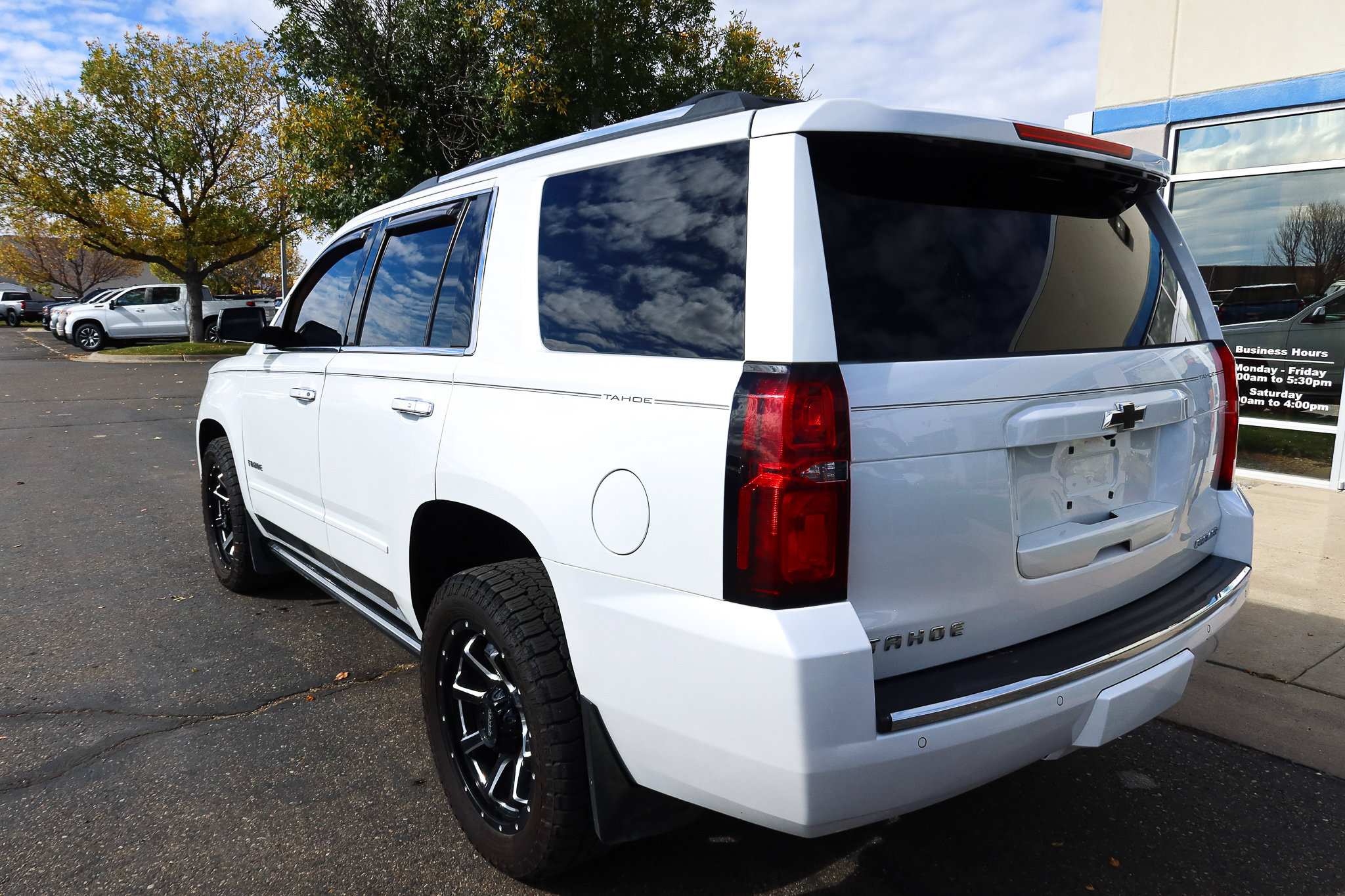 Used 2019 Chevrolet Tahoe Premier w/ Premier Plus Edition AWD/4WD image 9