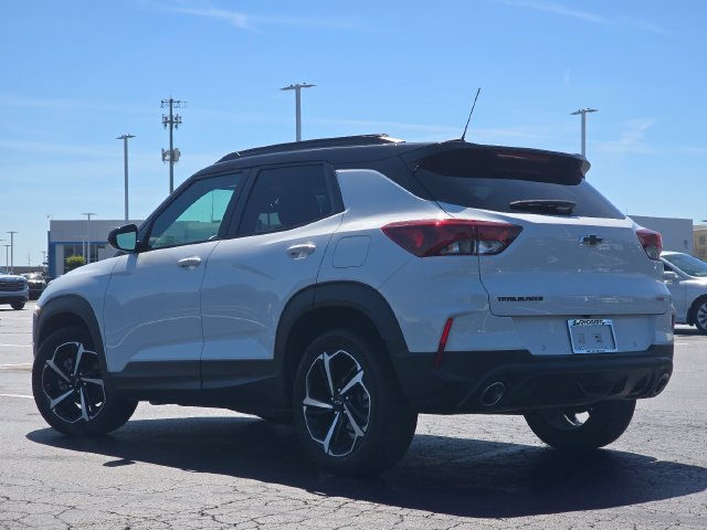 Used 2022 Chevrolet TrailBlazer RS w/ Technology Package FWD image 17