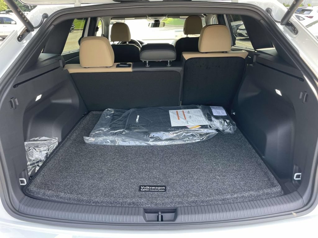 New 2026 Volkswagen Atlas Cross Sport SE FWD image 10