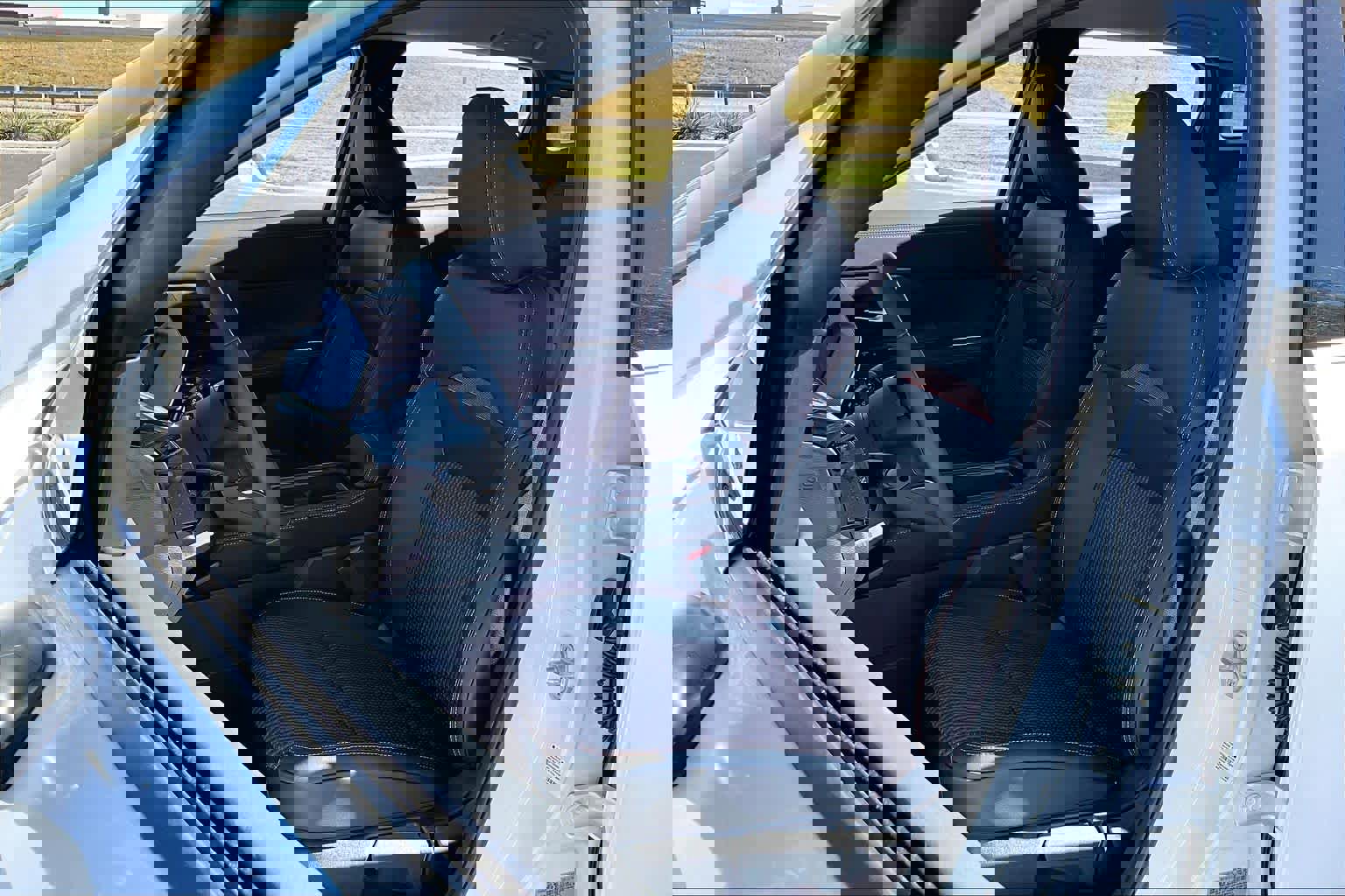 New 2026 Nissan Kicks SR image 9