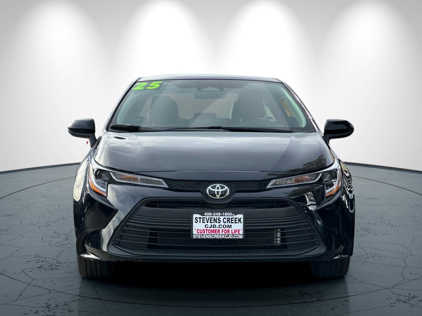 Used 2025 Toyota Corolla LE image 9