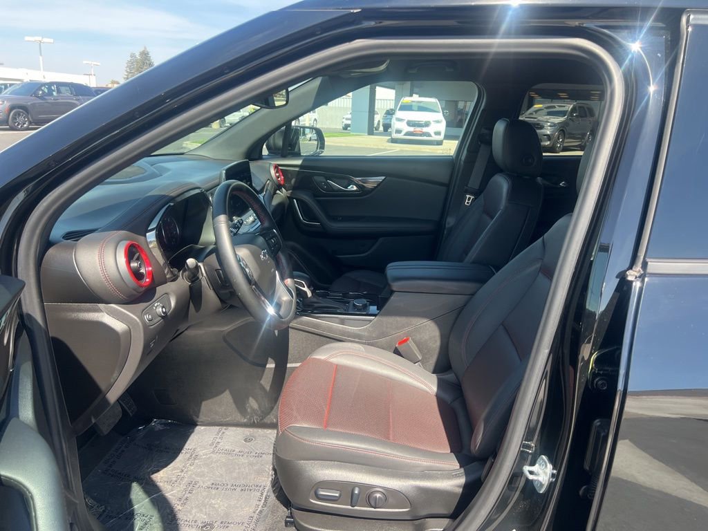 Used 2025 Chevrolet Blazer RS image 18