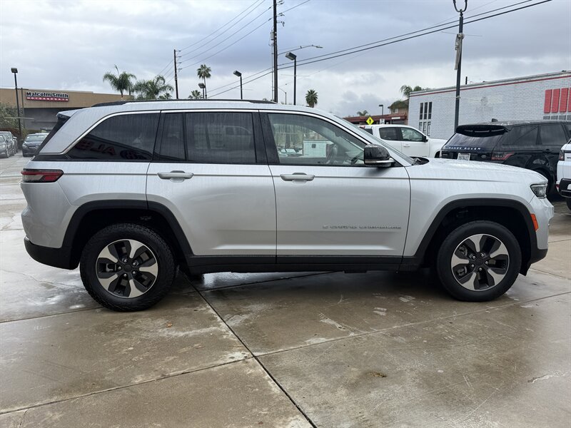 Used 2022 Jeep Grand Cherokee Limited 4xe AWD/4WD image 5