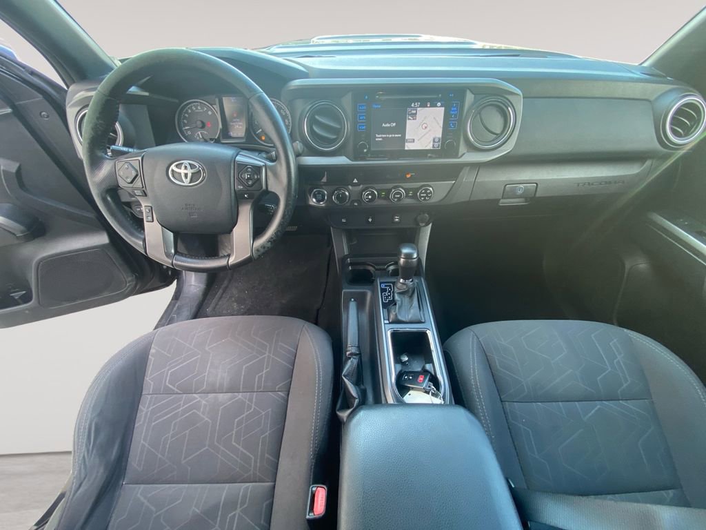 Used 2017 Toyota Tacoma TRD Sport w/ Tow Package (A/T) image 10
