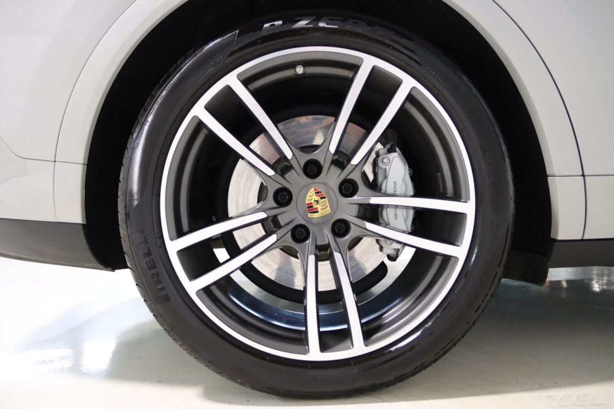 Used 2020 Porsche Cayenne Turbo AWD/4WD image 92