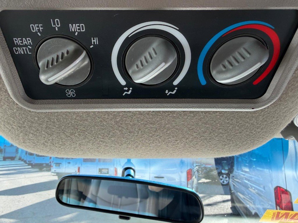 Used 2001 Chevrolet Express 3500 Extended Passenger image 30