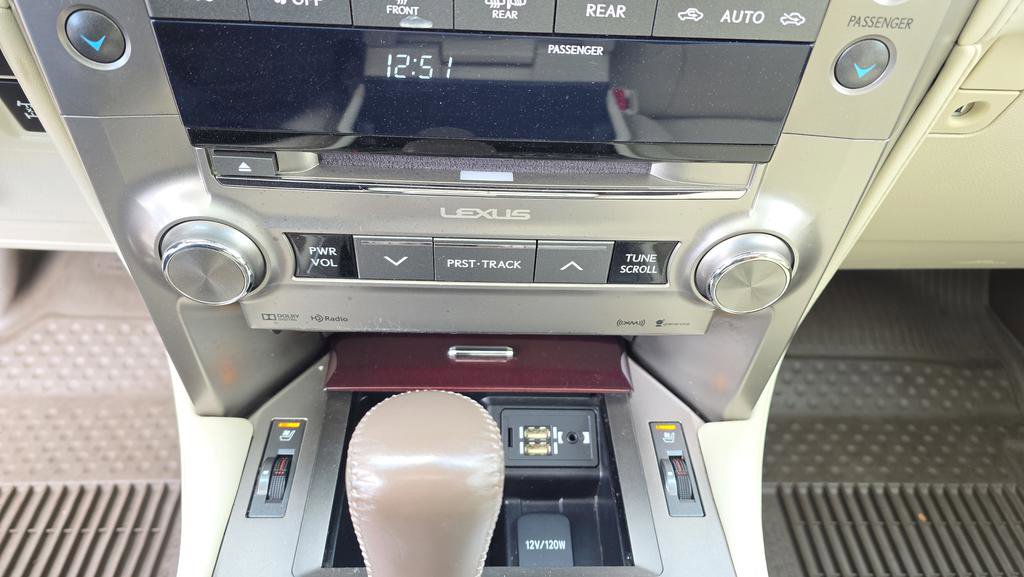 Used 2019 Lexus GX 460 image 26