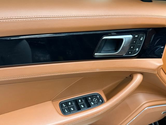 Certified 2023 Porsche Panamera 4S AWD/4WD image 33