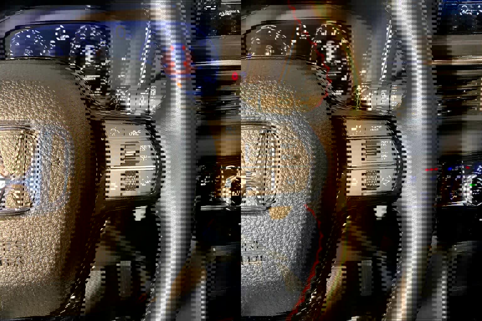 Used 2025 Honda Pilot Black Edition image 28