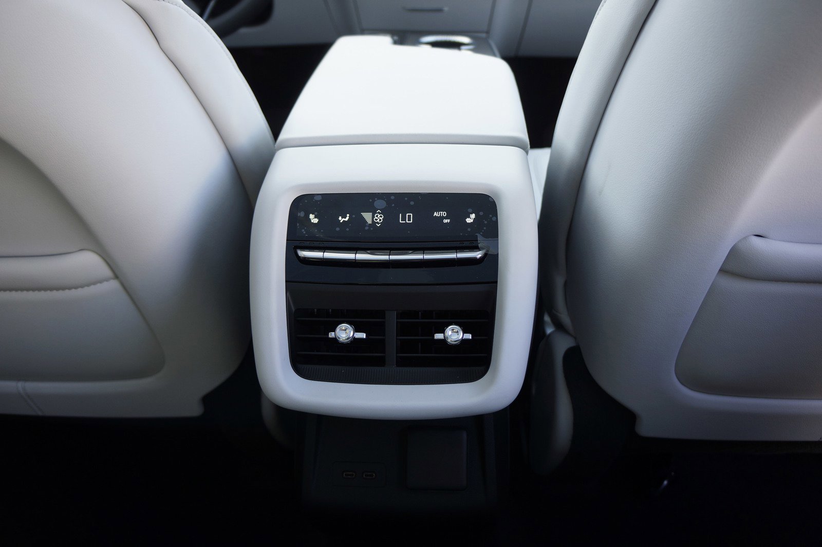 New 2024 Cadillac Lyriq Luxury image 29