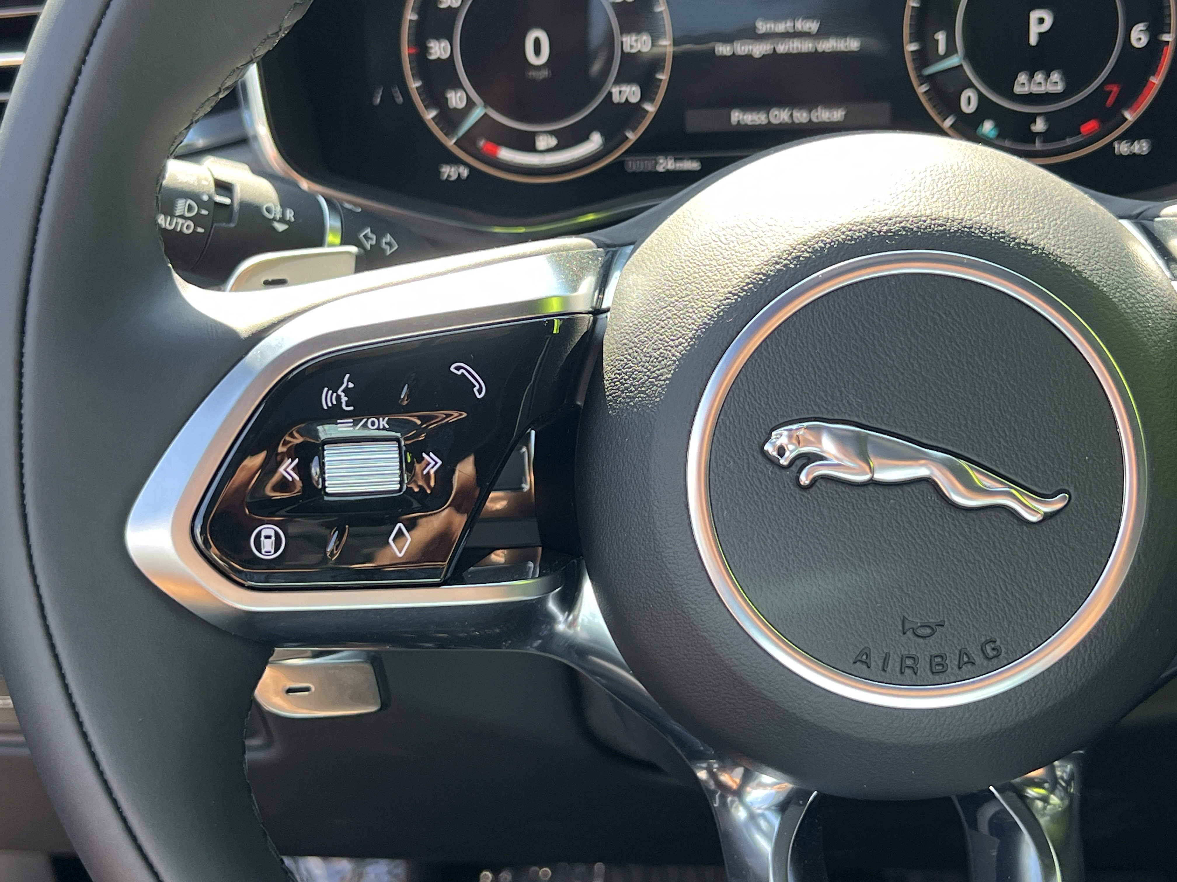 New 2025 Jaguar F-PACE R-Dynamic S AWD/4WD image 30