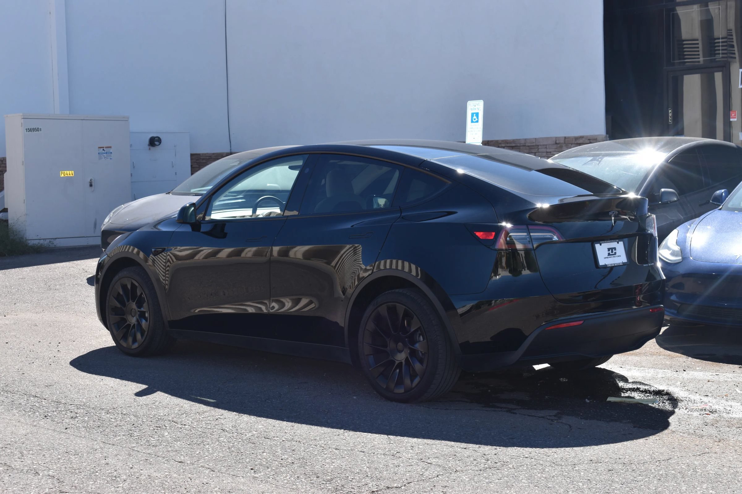 Used 2023 Tesla Model Y Long Range AWD/4WD image 6