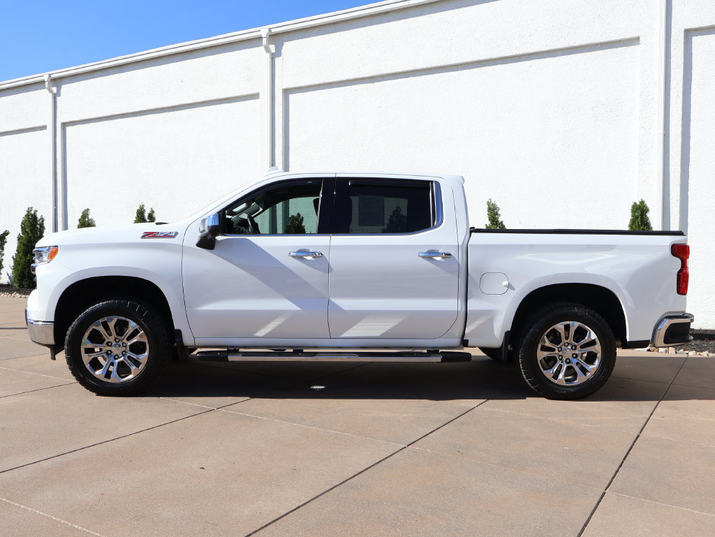 Certified 2023 Chevrolet Silverado 1500 LTZ w/ LTZ Premium Package AWD/4WD image 3