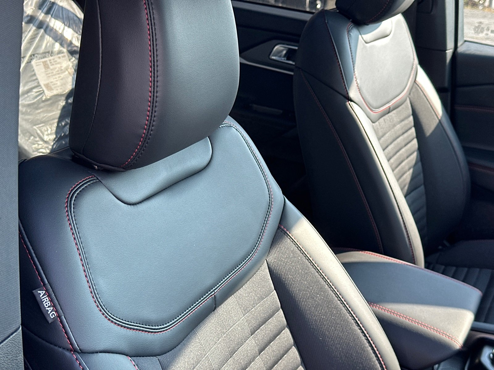 New 2025 Ford Explorer ST-Line w/ Premium Package image 11