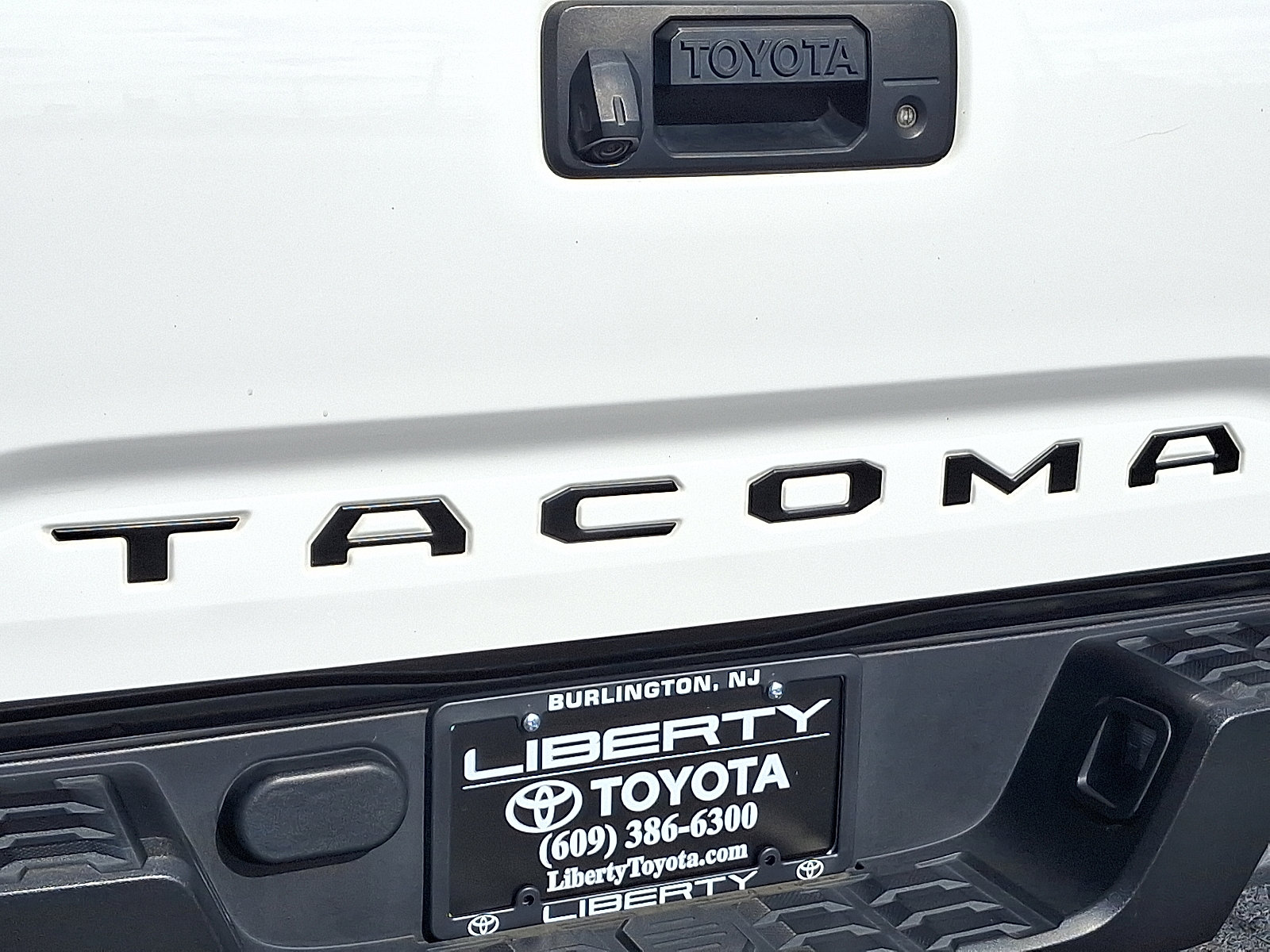 Used 2023 Toyota Tacoma SR5 image 29