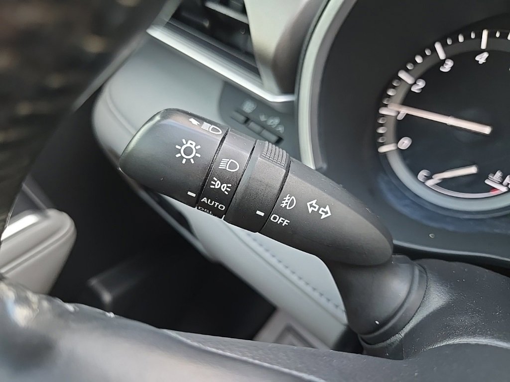 Used 2021 Toyota Highlander XLE image 43