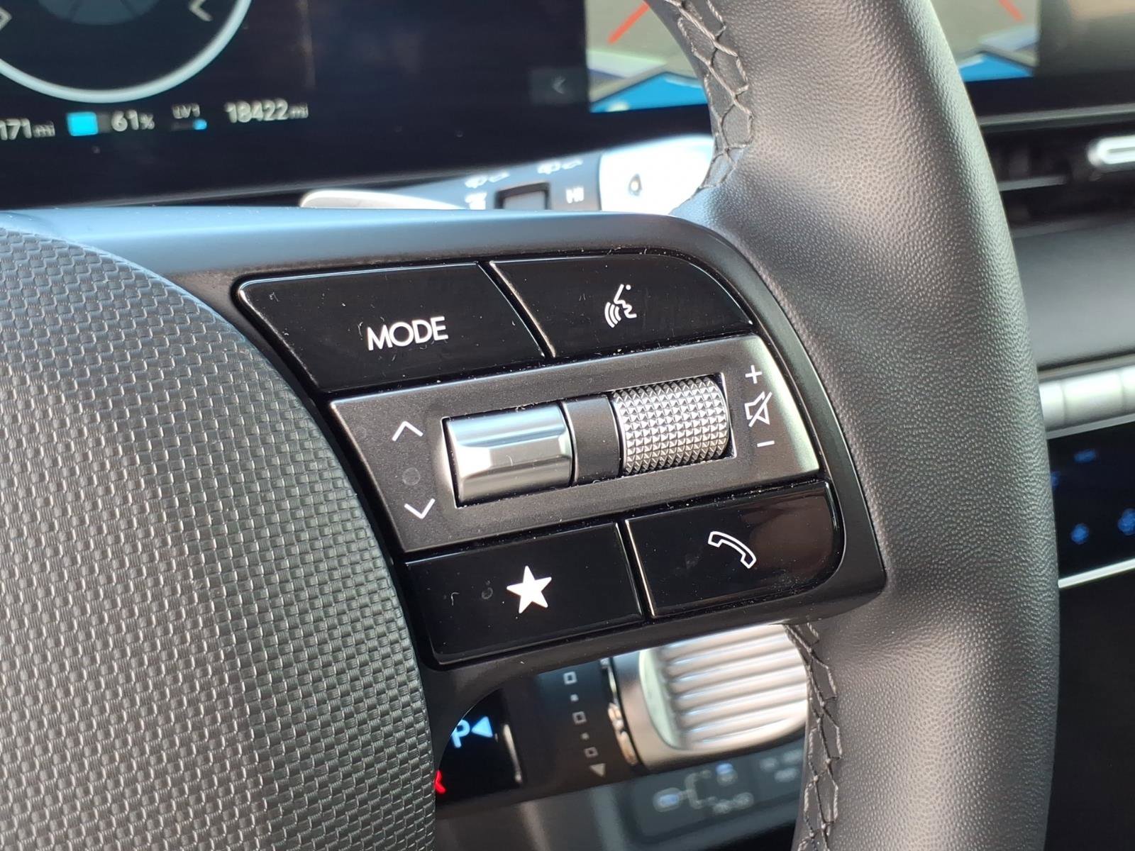 Certified 2025 Hyundai Ioniq 5 SEL RWD image 24