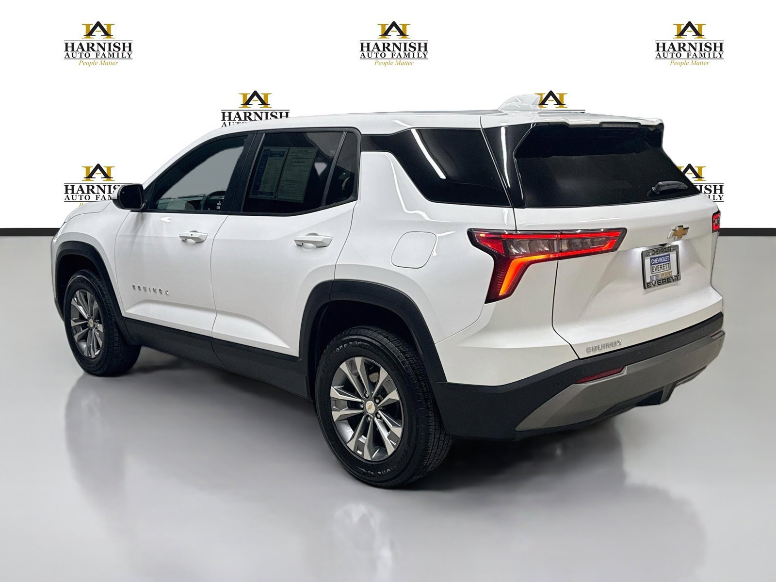 Used 2025 Chevrolet Equinox LT FWD image 8