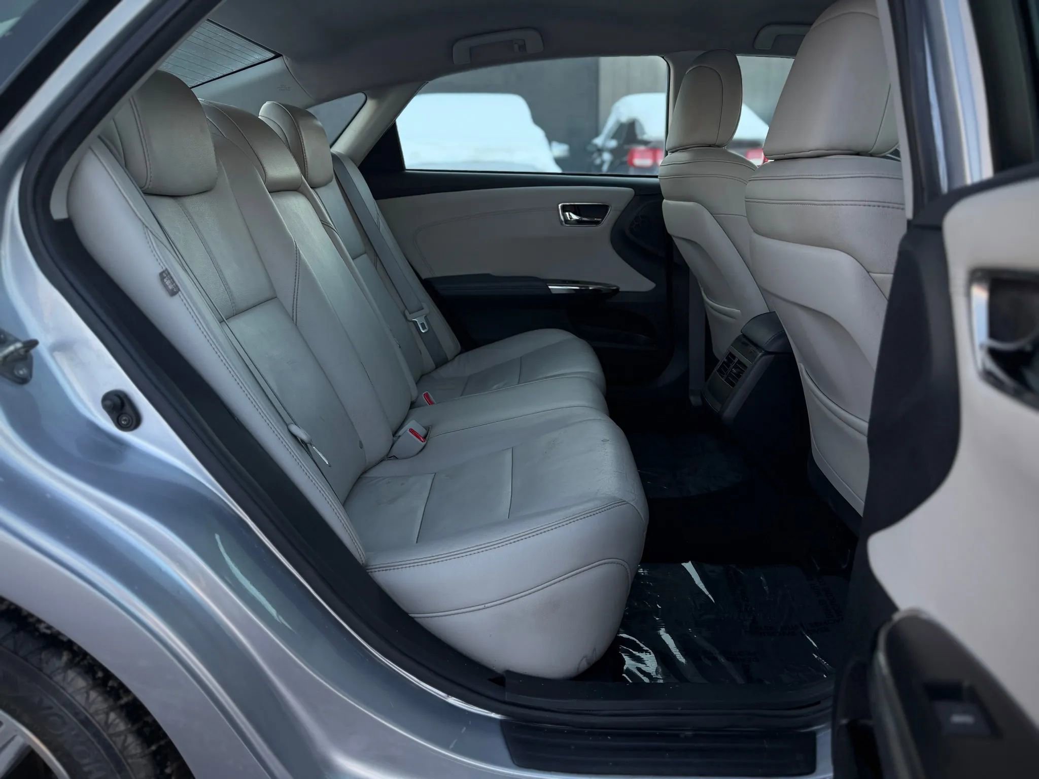 Used 2015 Toyota Avalon XLE image 22