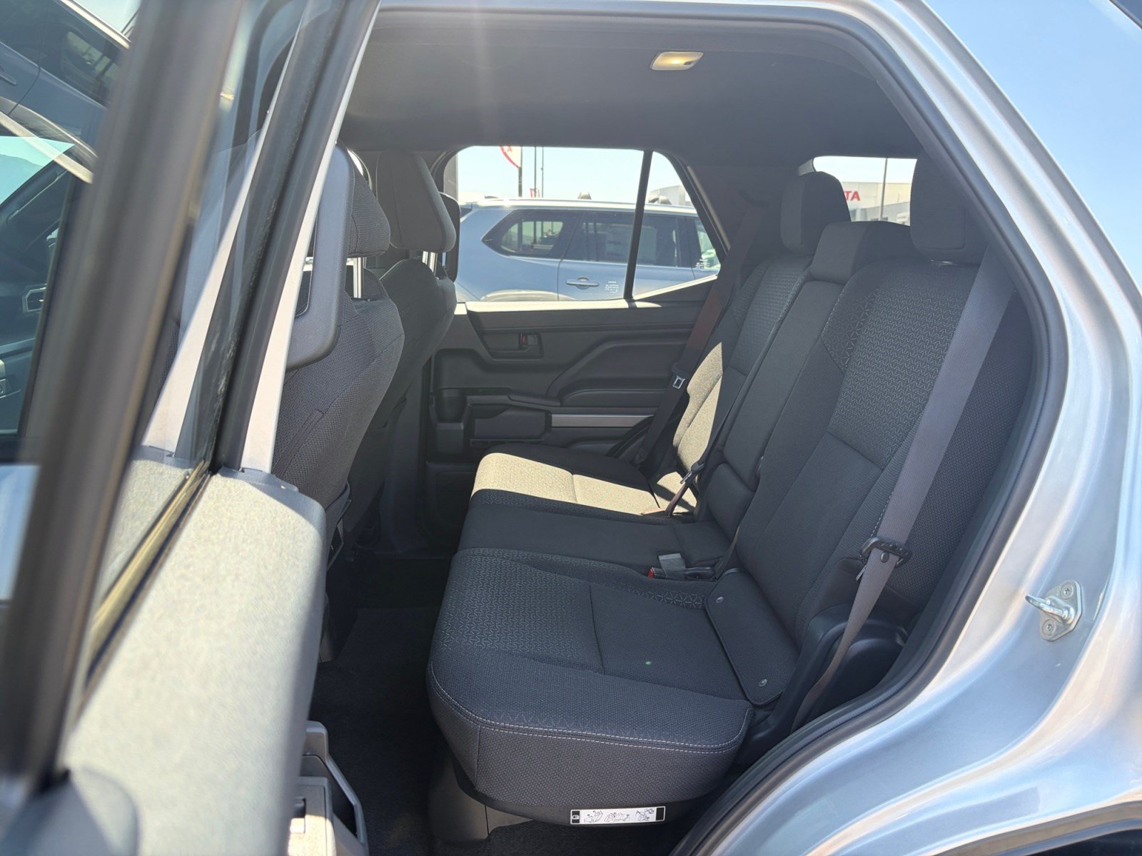 Certified 2025 Toyota 4Runner SR5 AWD/4WD image 25