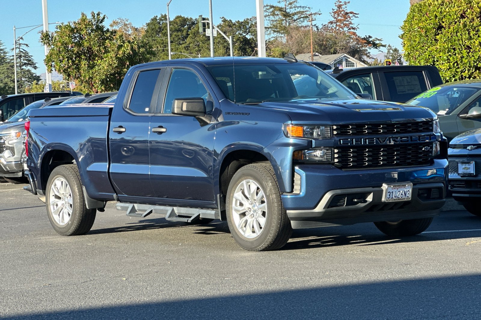 Used 2022 Chevrolet Silverado 1500 Custom w/ LPO, Dark Essentials Package RWD image 2