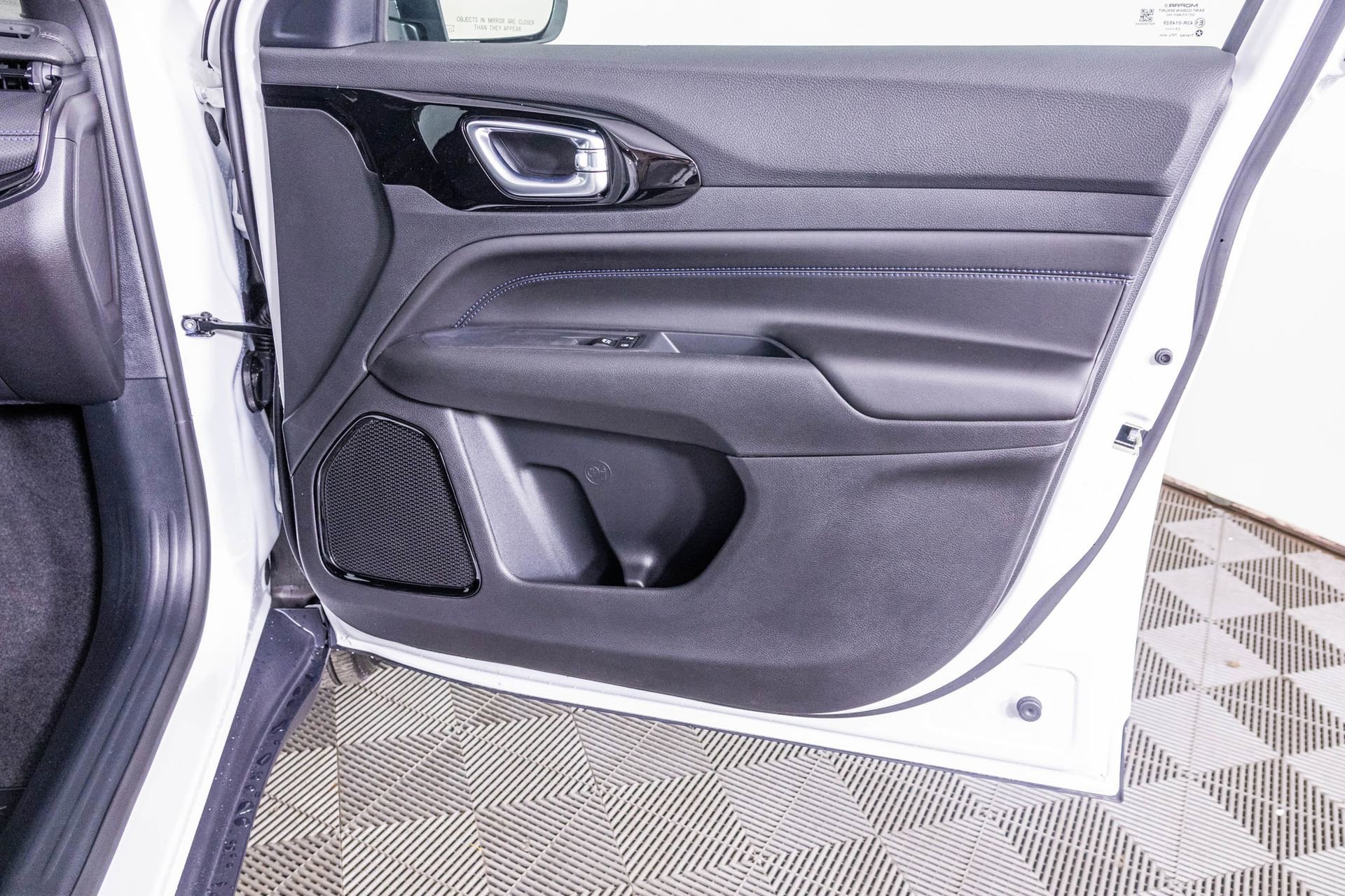 New 2026 Jeep Compass Latitude image 34